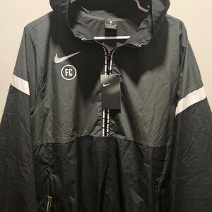 Nike fc man's windbreaker size M